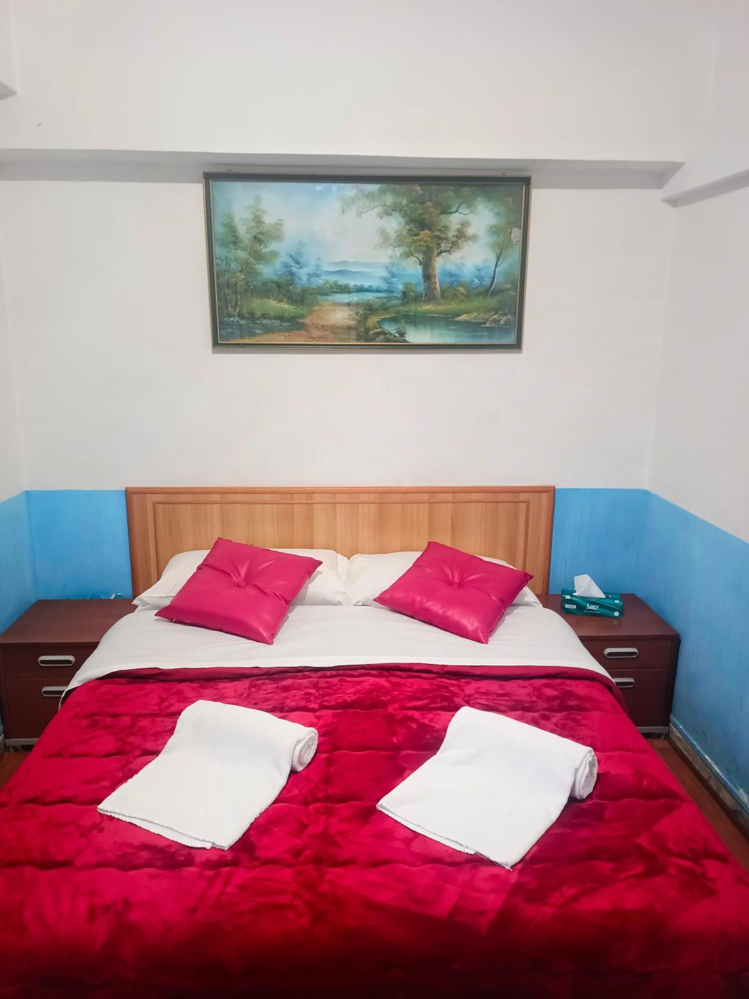 Host Roma Hostel Exterior photo