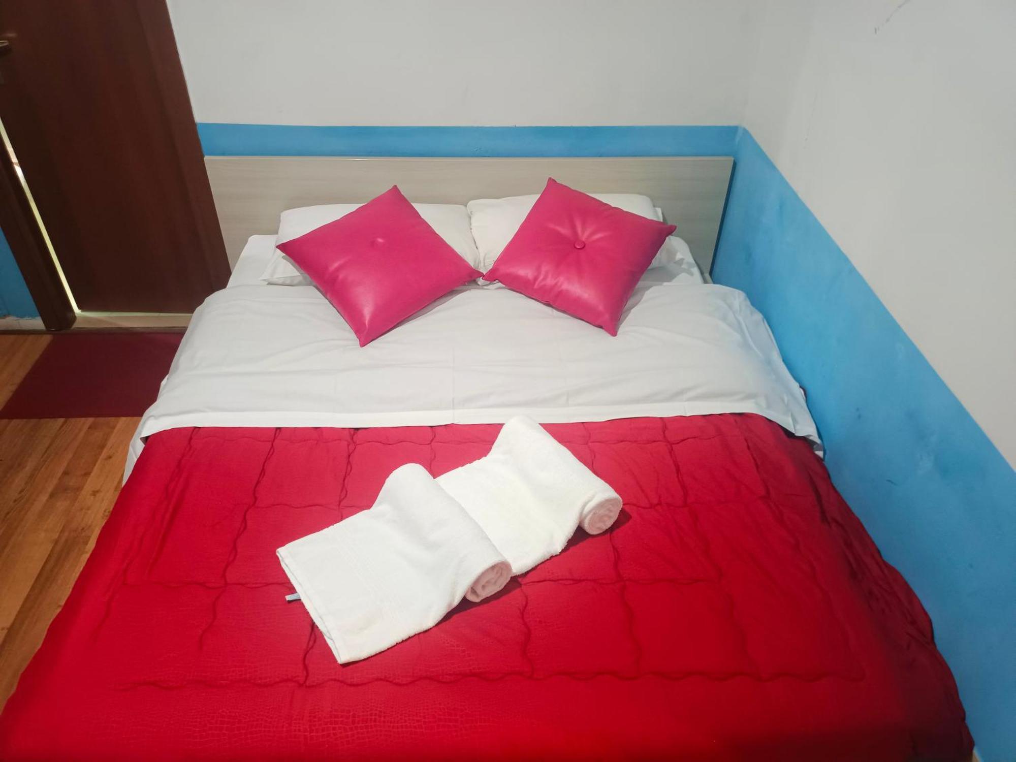 Host Roma Hostel Exterior photo